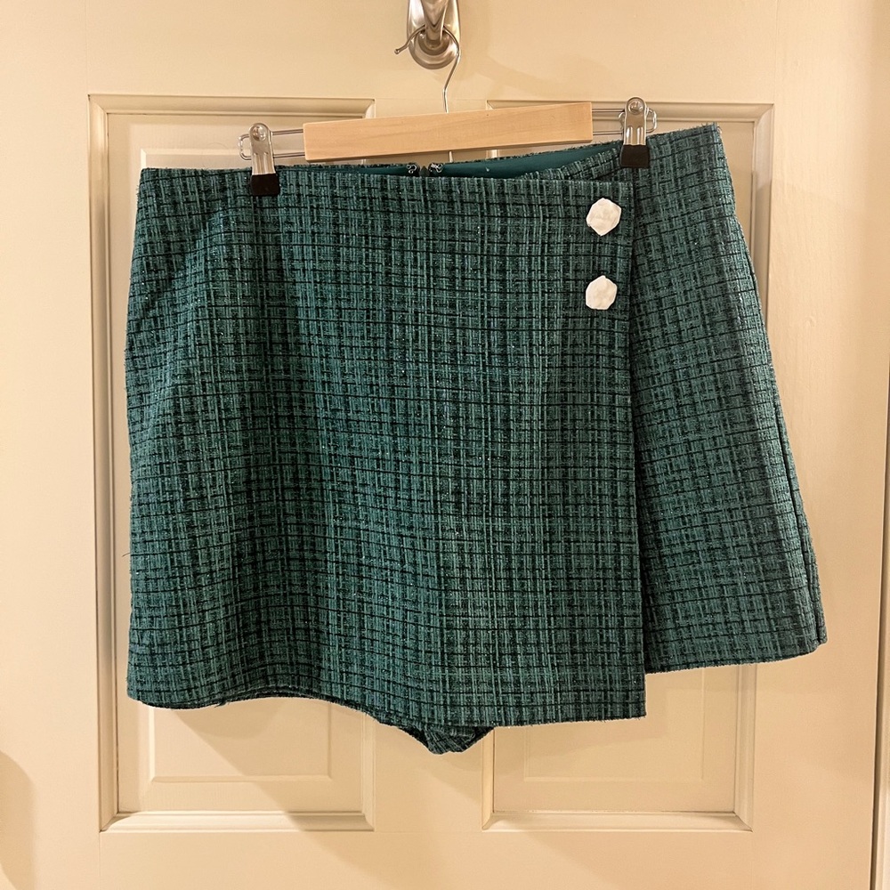 NWT Corey Lyn Carter Green Plaid Women's Skort